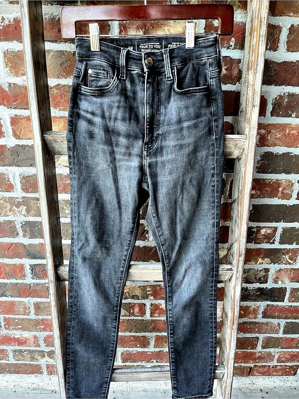 H&M True to You Skinny Ultra High Ankle Jeans Black XS